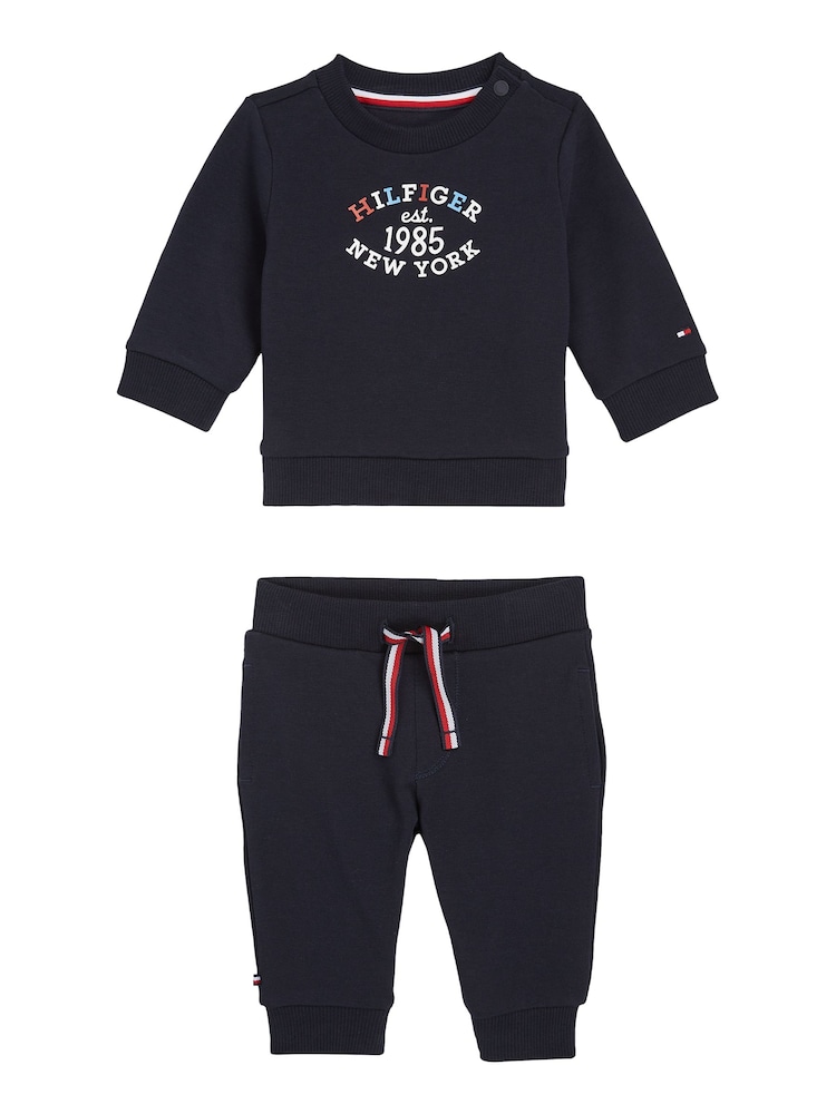 Синий - Tommy Hilfiger Pink Monotype Oval Sweatshirt & Joggers Set 2 Piece - Изображение 1 из 3 Синий - Tommy Hilfiger Pink Monotype Oval Sweatshirt & Joggers Set 2 Piece - Изображение 1 из 3