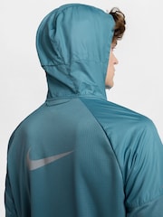 Nike Smokey Blue Therma-FIT Sphere Miler Running Jacket - Image 8 of 11