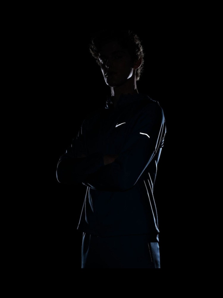 Nike Smokey Blue Therma-FIT Sphere Miler Running Jacket - Image 10 of 11