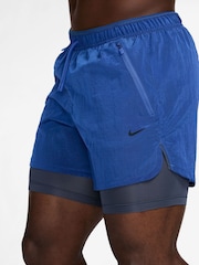 Nike Royal Blue Dri-FIT Stride Division 5 inch 2 in 1 Running Shorts - Image 3 of 5