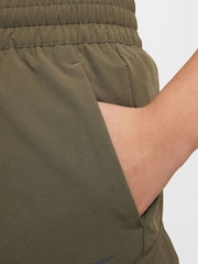 Nike Medium Olive Green Sportswear City Utility Cargo Shorts - Image 5 of 8