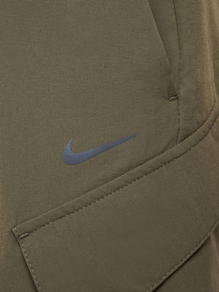 Nike Medium Olive Green Sportswear City Utility Cargo Shorts - Image 8 of 8