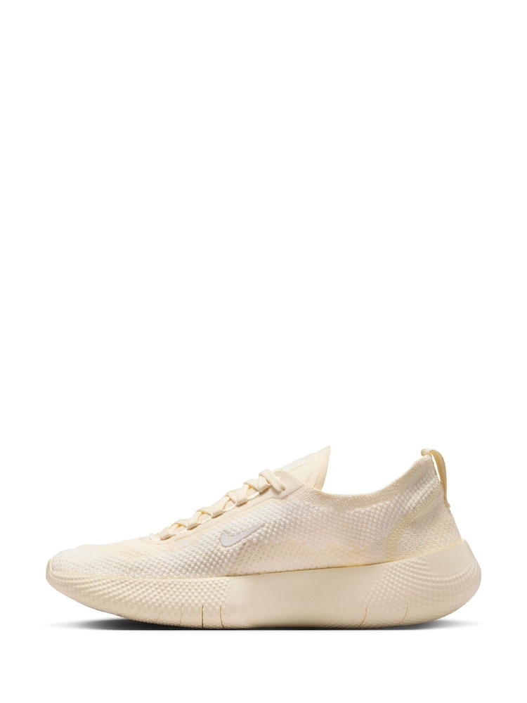 Nike White Free RN Workout Trainers - Image 2 of 8