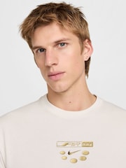 Nike White Sportswear Air Max Day T-Shirt - Image 3 of 6