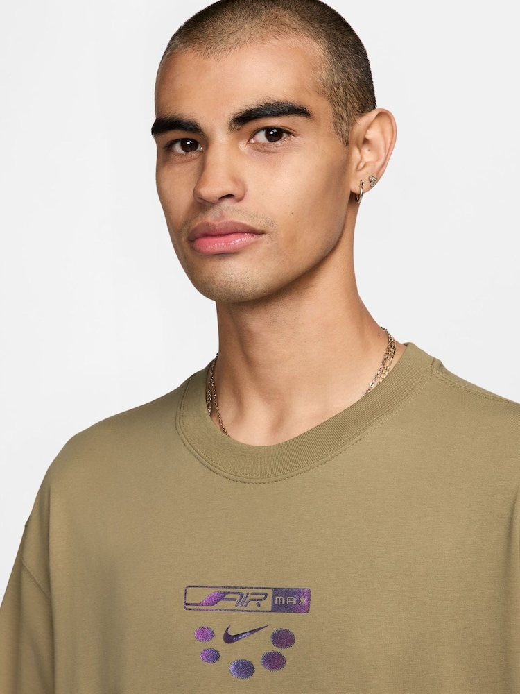 Nike Parachute Beige Sportswear Air Max Day T-Shirt - Image 3 of 3