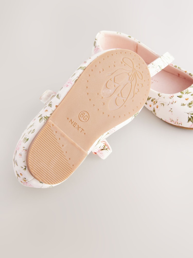 Blumen - Mary-Jane-Schuhe für besondere Anlässe mit Klettverschluss - Bild 5 von 5 Blumen - Mary-Jane-Schuhe für besondere Anlässe mit Klettverschluss - Bild 5 von 5