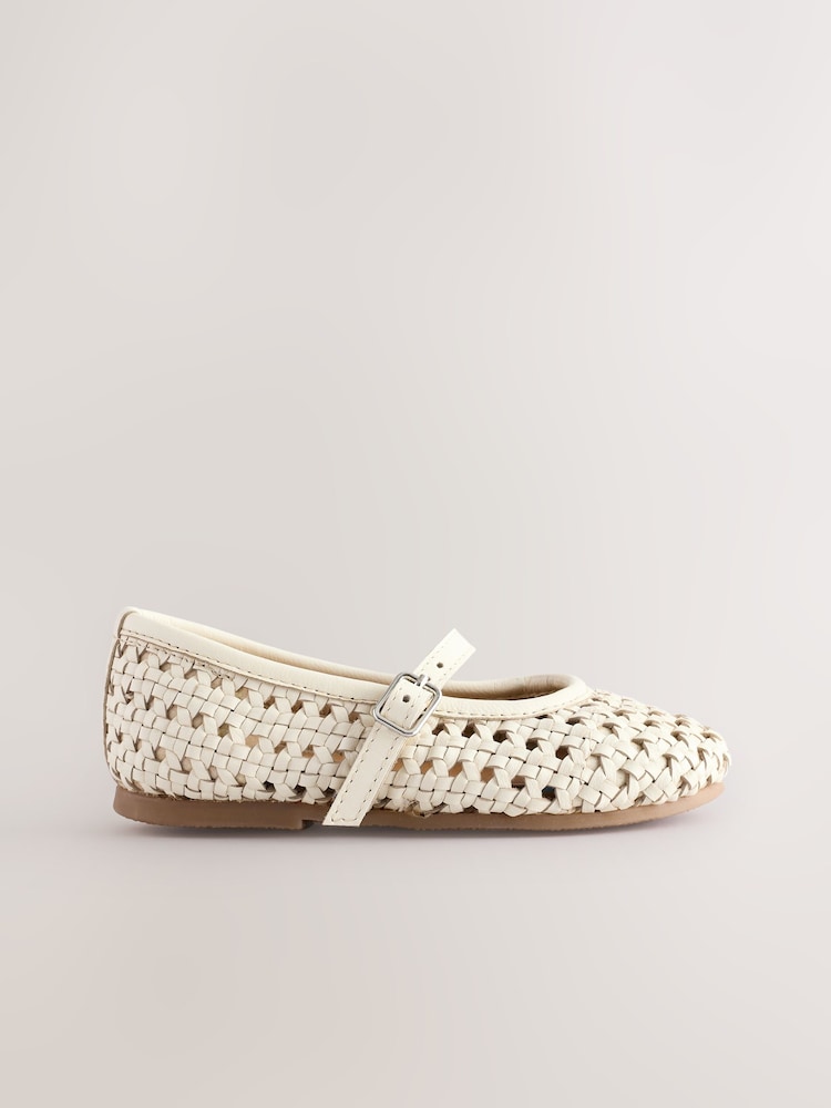 Neutral/Weiss - Mary-Jane-Schuhe aus geflochtenem Leder - Bild 2 von 6 Neutral/Weiss - Mary-Jane-Schuhe aus geflochtenem Leder - Bild 2 von 6