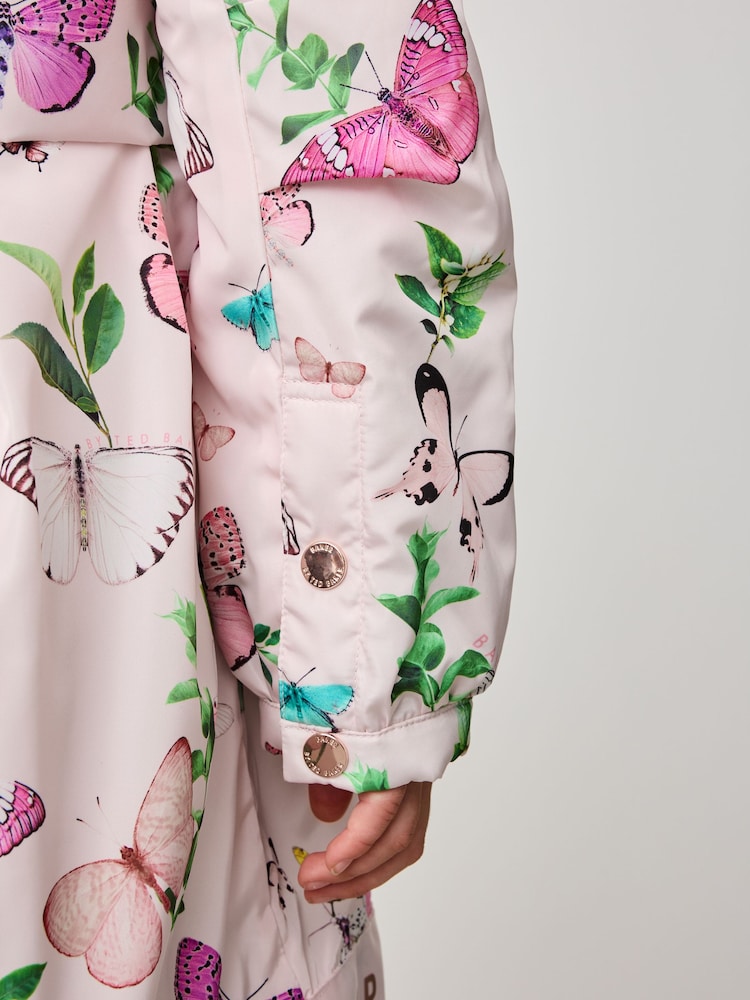Baker by Ted Baker Spritzwasserbeständiger Regen-Trenchcoat in Pink mit Blumenmuster - Bild 8 von 8 Baker by Ted Baker Spritzwasserbeständiger Regen-Trenchcoat in Pink mit Blumenmuster - Bild 8 von 8