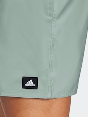 Зеленый - adidas Solid CLX Short Length Swim Shorts - Изображение 5 из 6
