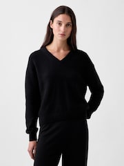 Gap Black CashSoft Oversized V-Neck Jumper - Image 1 of 3