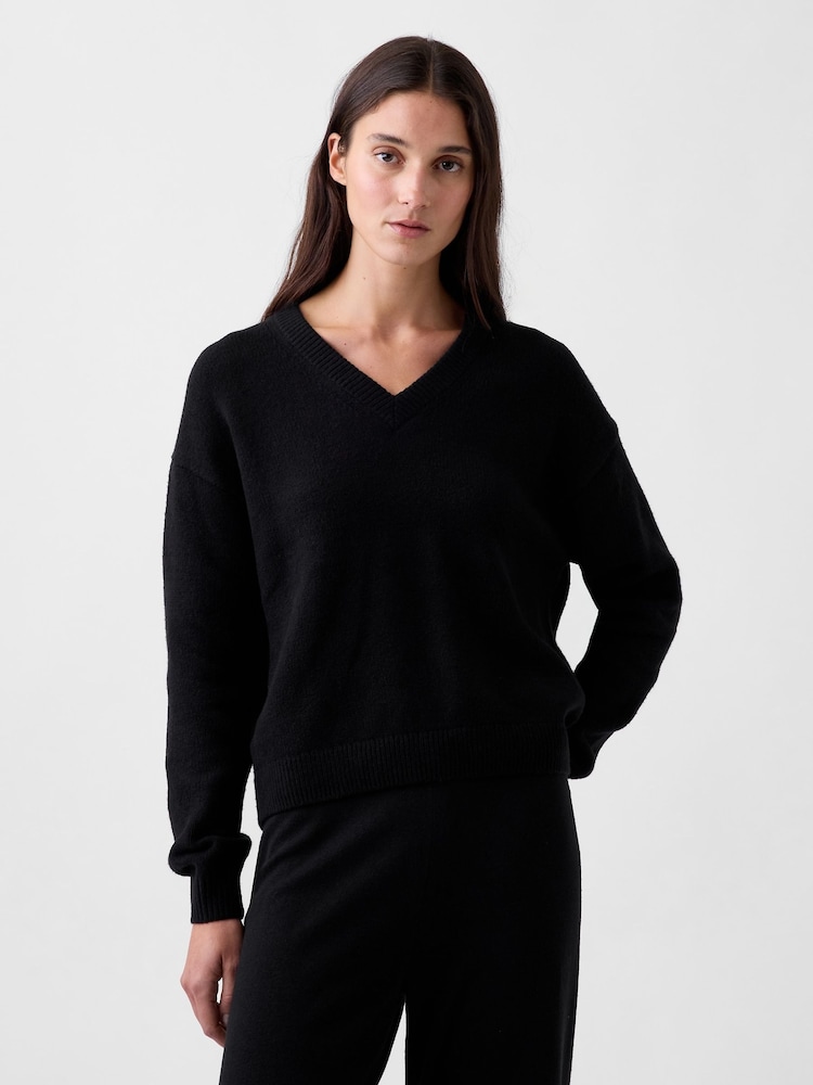 Gap Black CashSoft Oversized V-Neck Jumper - Image 1 of 3