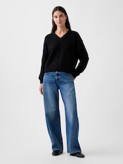 Gap Black CashSoft Oversized V-Neck Jumper - Image 3 of 3