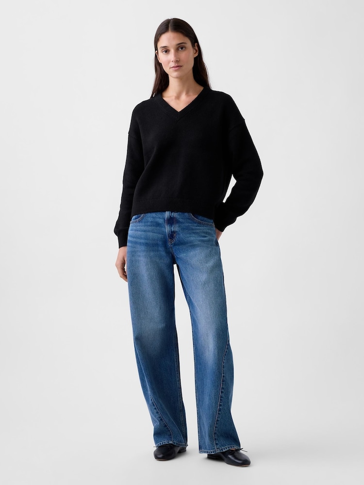 Gap Black CashSoft Oversized V-Neck Jumper - Image 3 of 3