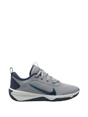 Nike Wolf Grey Blue Youth Omni Multi-Court Trainers - Image 1 of 4