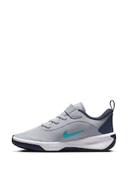 Nike Wolf Grey Blue Junior Omni Multi Court Trainers - Image 4 of 10