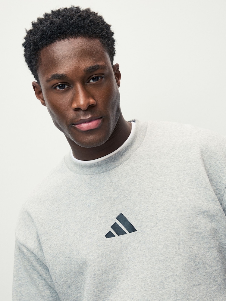 Grijs - adidas Essentials Feelcozy Fleece Sweatshirt - Image 4 of 5