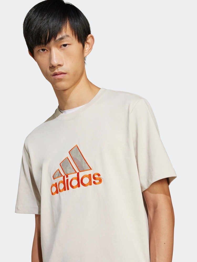 adidas Originals Cream Graphic T-Shirt - Image 5 of 6