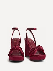 Linzi Red Ruba Platform Heels With Knotted Front Strap - Image 3 of 5