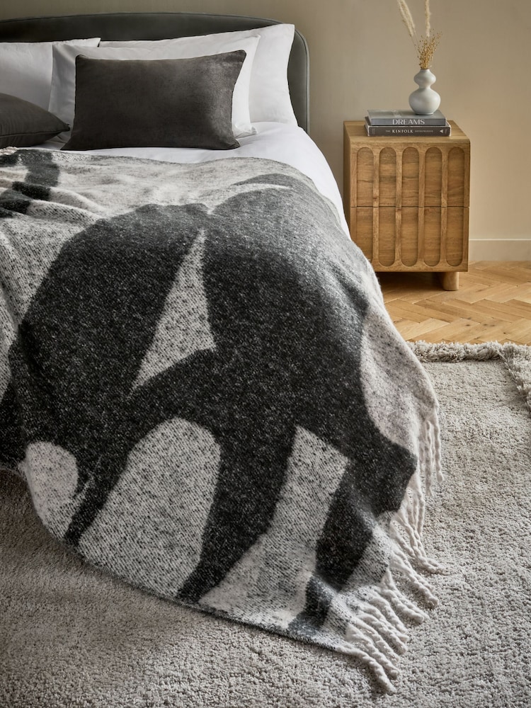 Beckett Abstract Cosy Throw - Изображение 1 из 5 Beckett Abstract Cosy Throw - Изображение 1 из 5