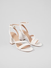 Creme - LK Bennett Edita Pearl Strap Block Heels - Bild 3 von 4