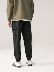 adidas Black Small Essentials Logo Cargo Joggers - Image 4 of 11