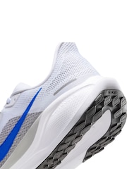 Nike White/Blue Pegasus 41 Road Running Trainers - Image 9 of 9