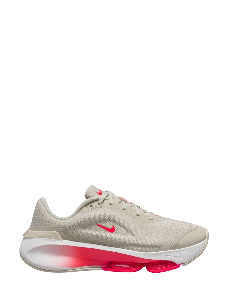 Nike White Red Versair Gym Trainers - Image 1 of 4