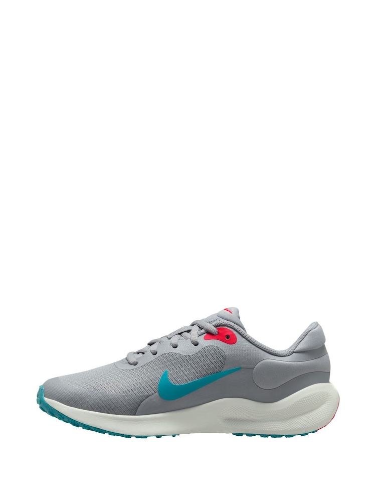 Nike Wolf Grey Blue Red Youth Revolution 7 Trainers - Image 2 of 4