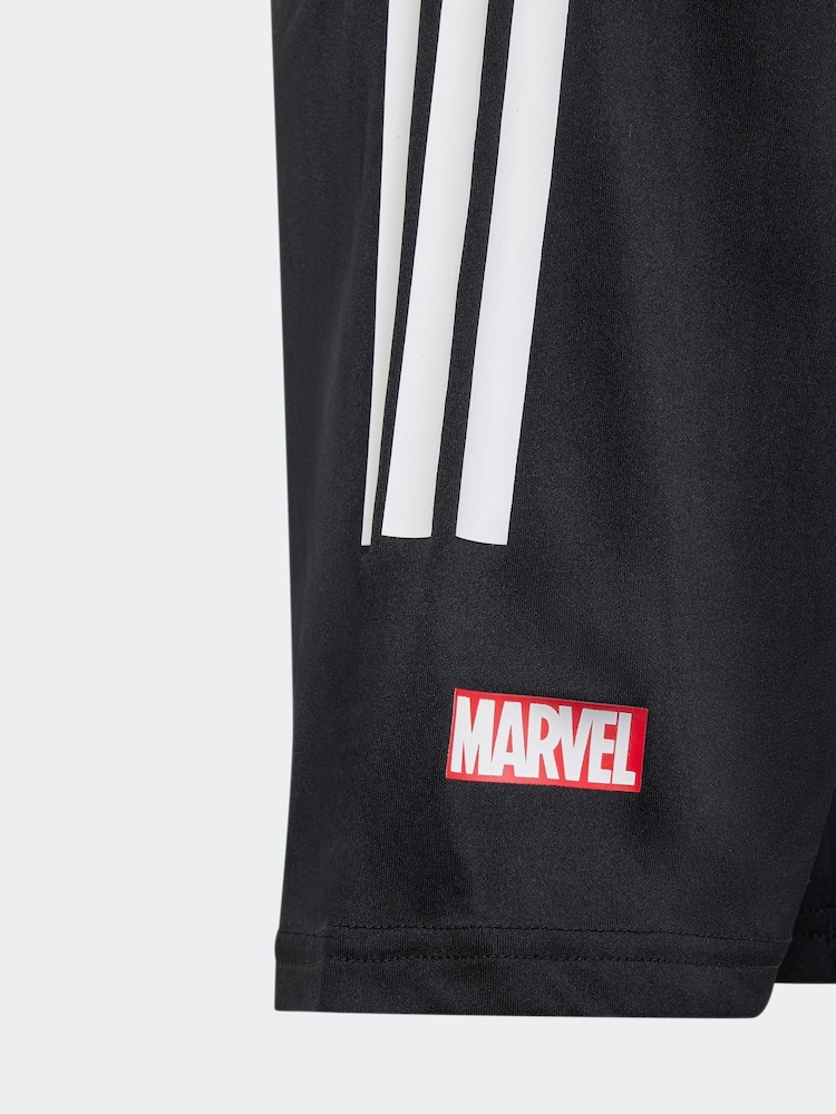 adidas Marvel Iron чоловічі футболки and Shorts Set - Image 14 of 15