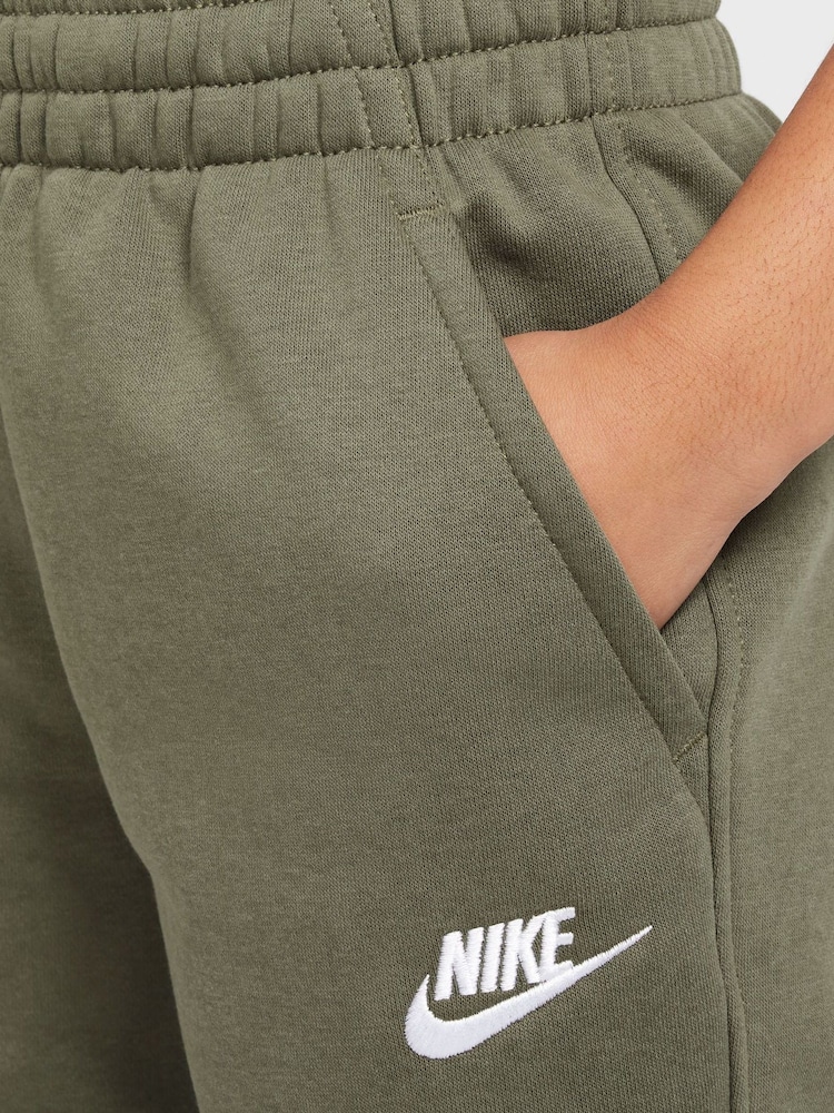 Medium Olive Green - Polarowe spodnie dresowe Nike Club - Image 6 of 8