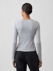 Gris - Gap Modern Ribbed Long Sleeve T-Shirt - Imagen 2 de 5