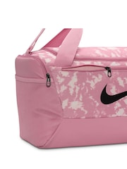 Nike Elemental Pink Printed Brasilia Duffel Bag - Image 9 of 11
