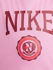 Rosa flamenco - Nike Boxy Varsity Graphic Print T-Shirt - Imagen 4 de 6