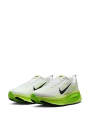 Nike White/Green Vomero 18 Running Trainers - Image 3 of 9