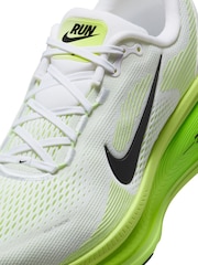 Nike White/Green Vomero 18 Running Trainers - Image 9 of 9