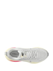 Nike Red/White Vomero 18 Running Trainers - Image 6 of 9