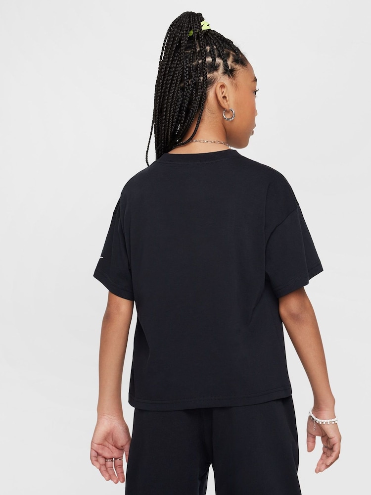 Nike Boxy Varsity Graphic Print T-Shirt - Изображение 2 из 6 Nike Boxy Varsity Graphic Print T-Shirt - Изображение 2 из 6