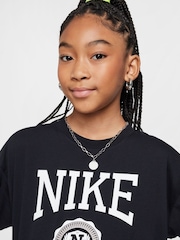 Nike Boxy Varsity Graphic Print T-Shirt - Изображение 4 из 6
