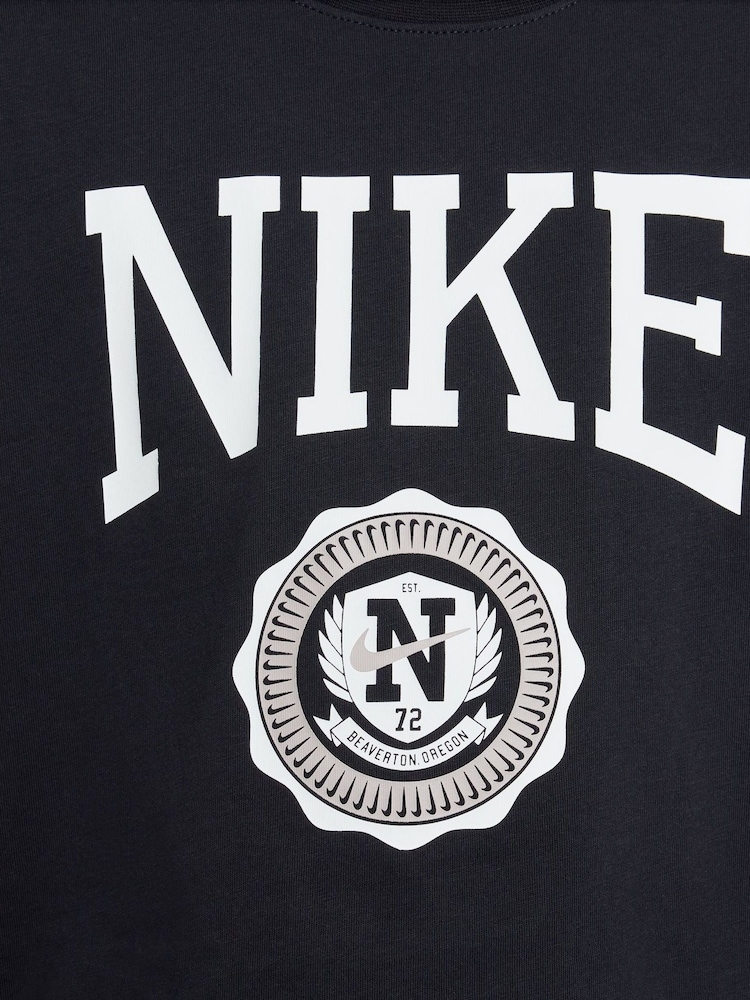 Nike Boxy Varsity Graphic Print T-Shirt - Изображение 6 из 6