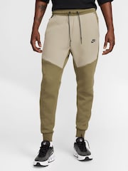 Nike Medium Olive Green Tech Fleece Joggers - Image 1 of 9