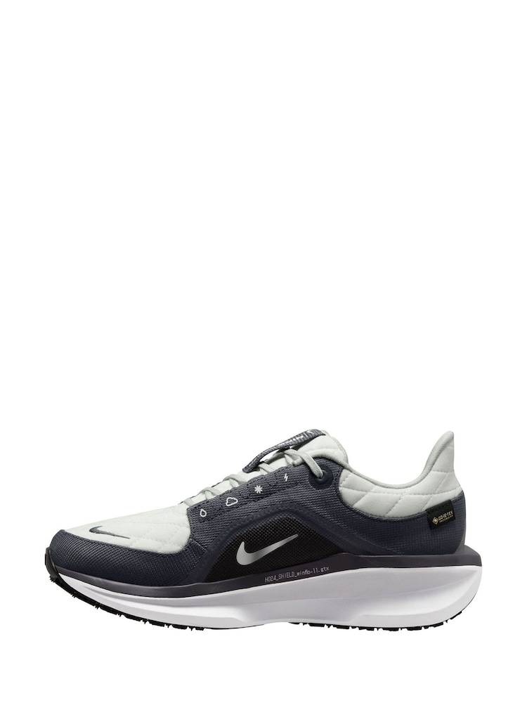 Nike Black Winflo 11 GORETEX Weatherized Road Running Trainers - Image 2 of 4