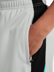Nike Photon Dust Dri-FIT Strike 24 Shorts - Image 4 of 4