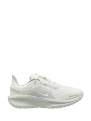 Nike White Winflo 11 GORE-TEX Weatherized Road Running Trainers - Image 1 of 4
