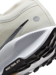 Nike White/Gold Pegasus 5 GORE-TEX Waterproof Trail Running Trainers - Image 12 of 15