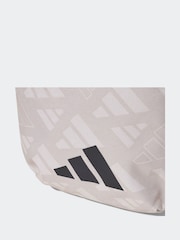 adidas תיק ארגונית עם רצועת נשיאה אלכסונית והדפס מונוכרומטי, מסדרת Linear - תמונה 4 מתוך 5