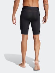 שחור - adidas גרביוני Techfit קצרים - Image 2 of 6