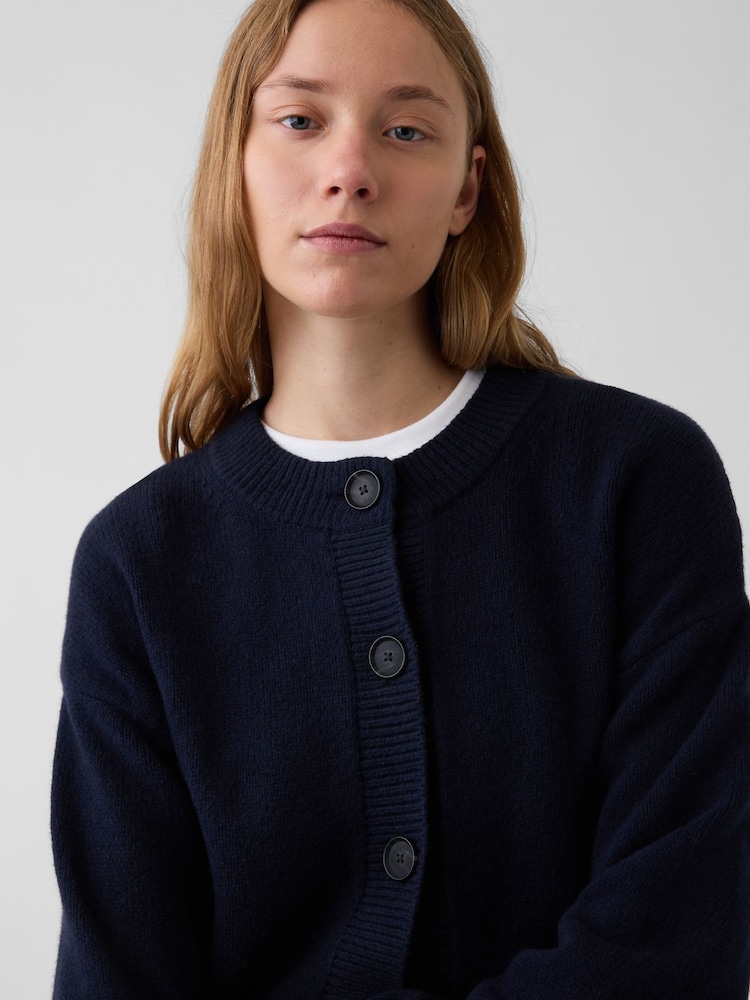 Gap Navy Blue CashSoft Oversized Chunky Cardigan - Image 4 of 4 Gap Navy Blue CashSoft Oversized Chunky Cardigan - Image 4 of 4