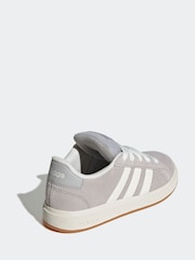 Серый - Кроссовки adidas Grand Court 00-х - Изображение 12 из 17