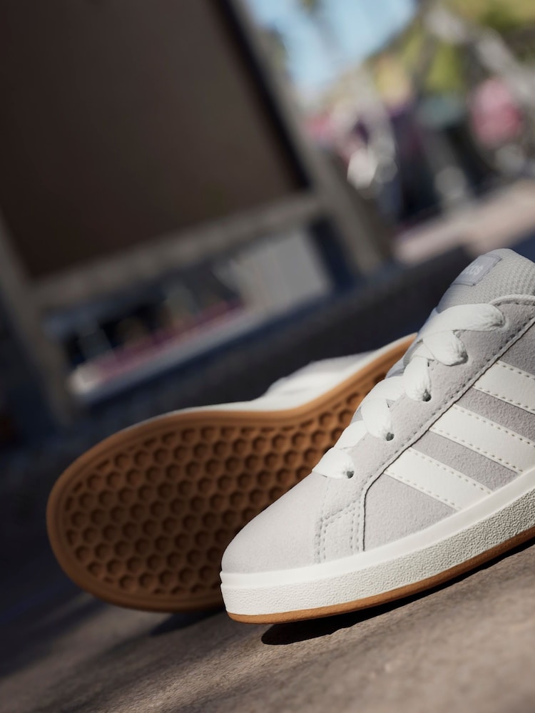Серый - Кроссовки adidas Grand Court 00-х - Изображение 2 из 17