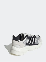 adidas White Kids Crazychaos 2000 Shoes - Image 4 of 8